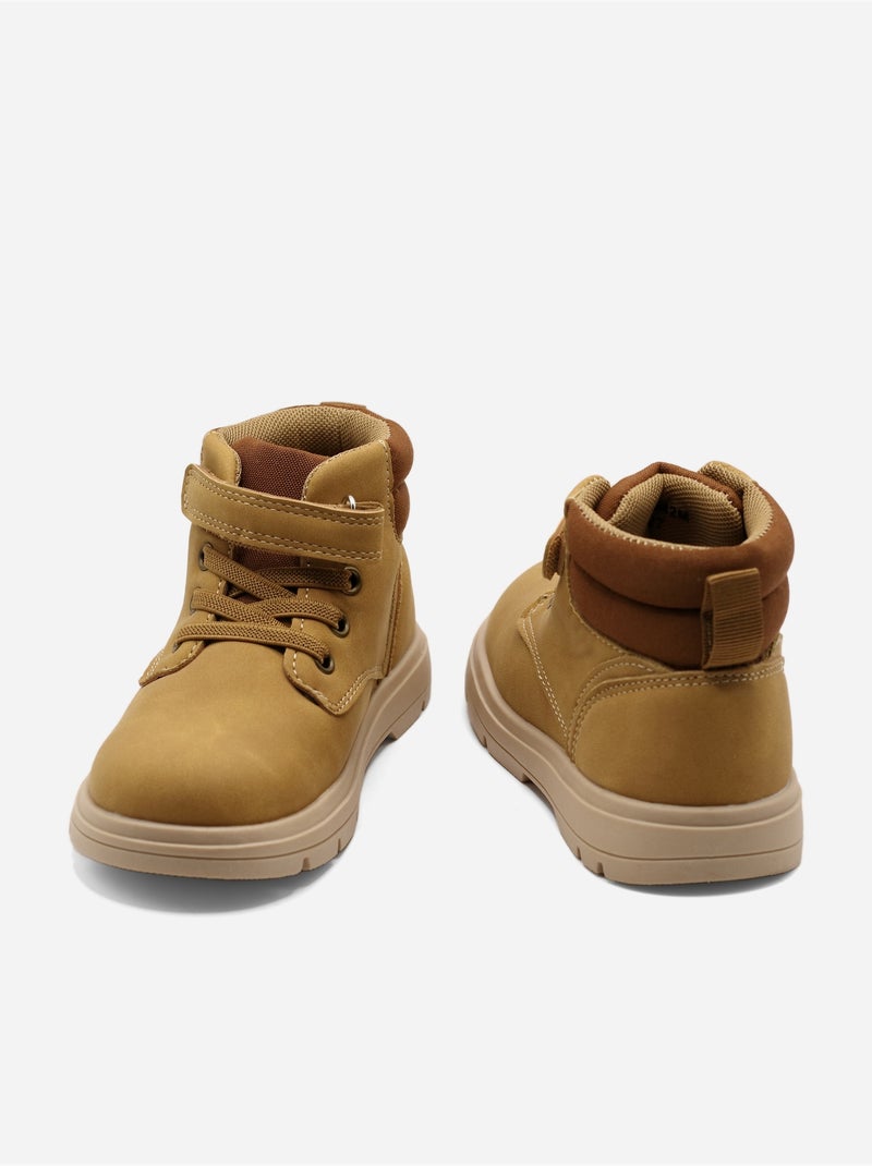 Botas com fecho de velcro Camelo - Kiabi