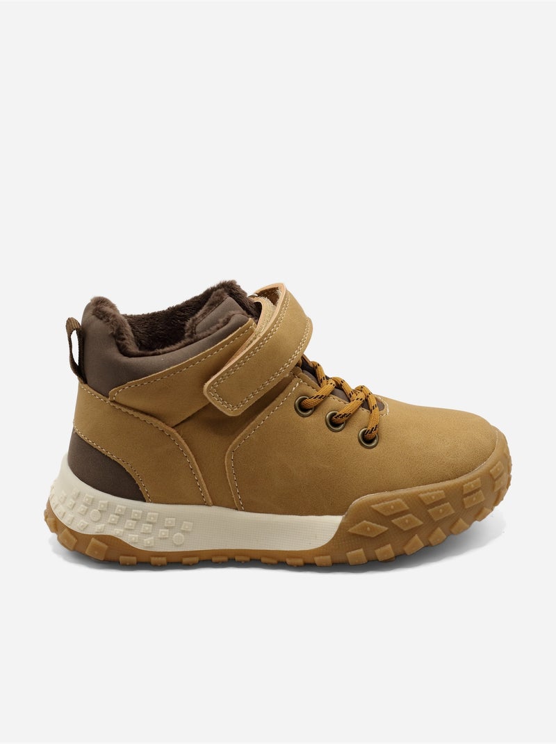Botas com fecho de velcro Camelo - Kiabi