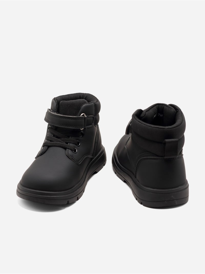 Botas com fecho de velcro Preto - Kiabi