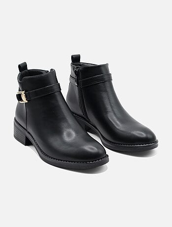 Botas com fecho