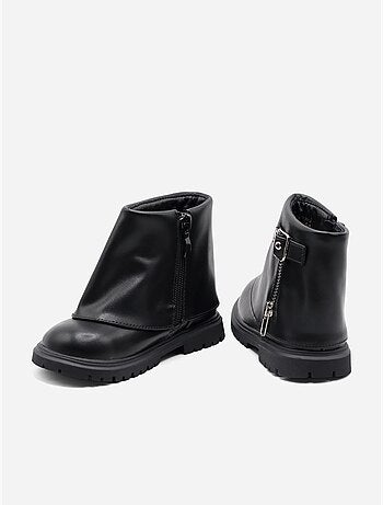 Botas com fecho