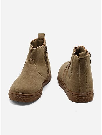 Botas com fecho