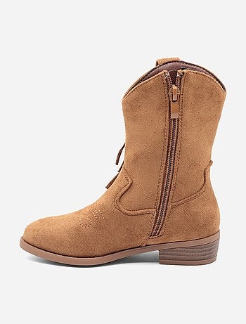 Botas com franjas