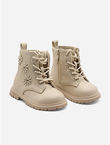 Botas com padrões