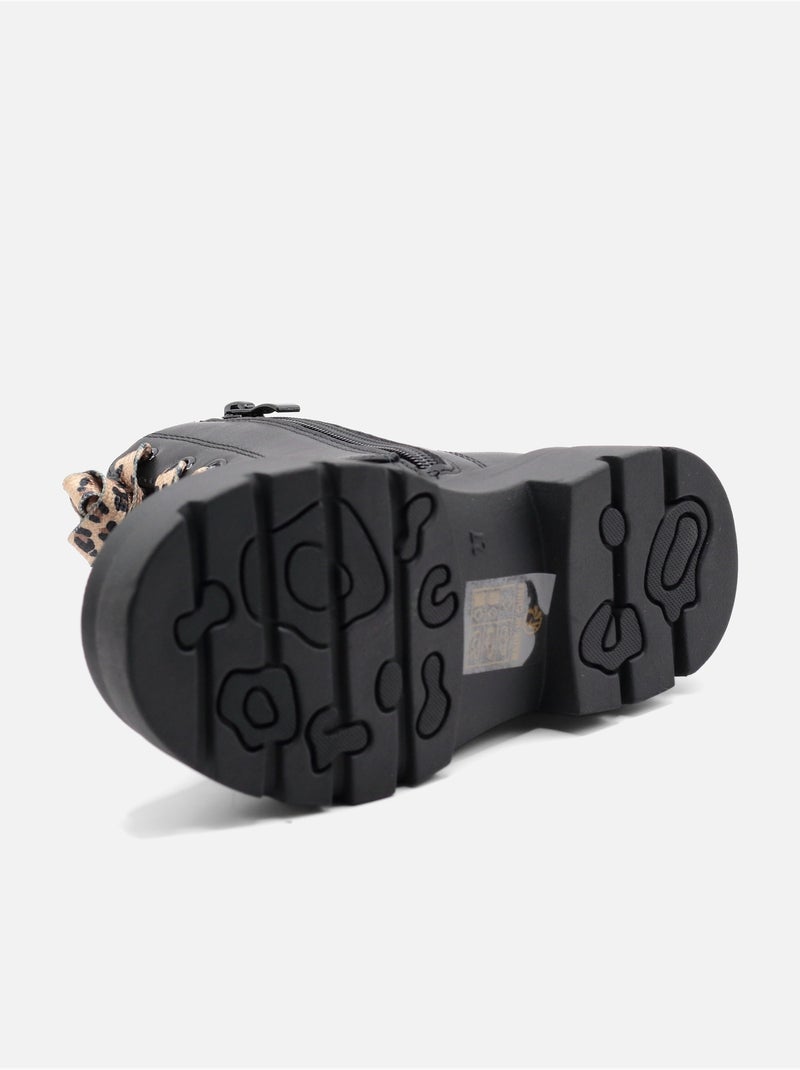 Botas com padrões Preto fosco - Kiabi