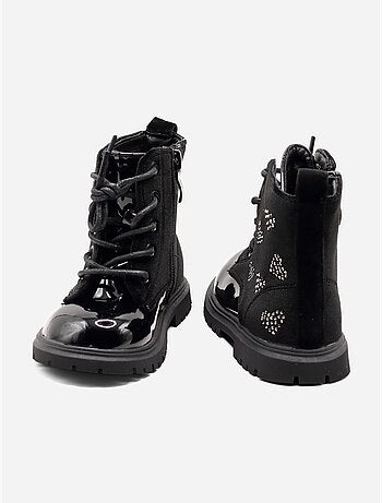 Botas com padrões