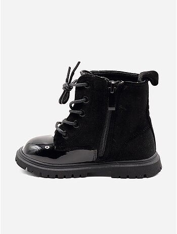 Botas com padrões