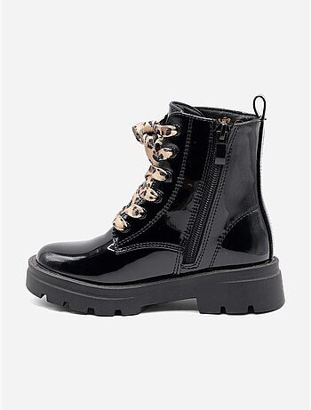 Botas com padrões