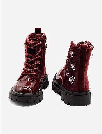 Botas com padrões