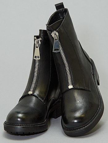 Botas com pormenor com fecho - Kiabi