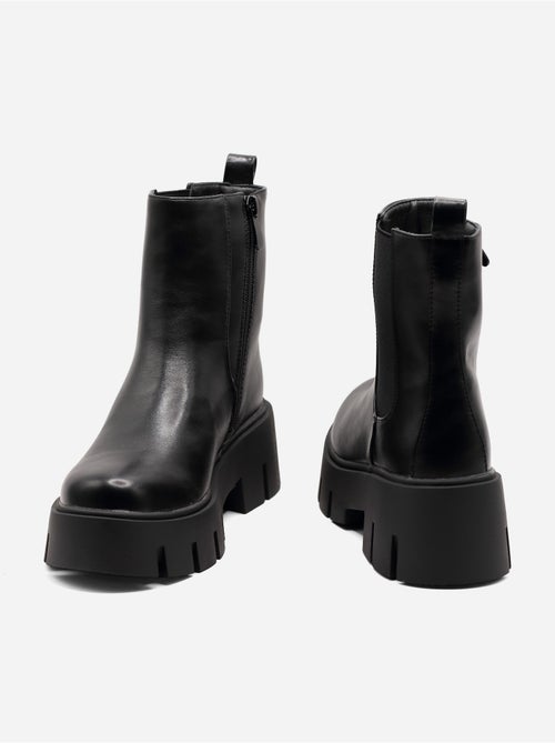 Botas com sola dentada - Kiabi Botas com sola dentada - Kiabi