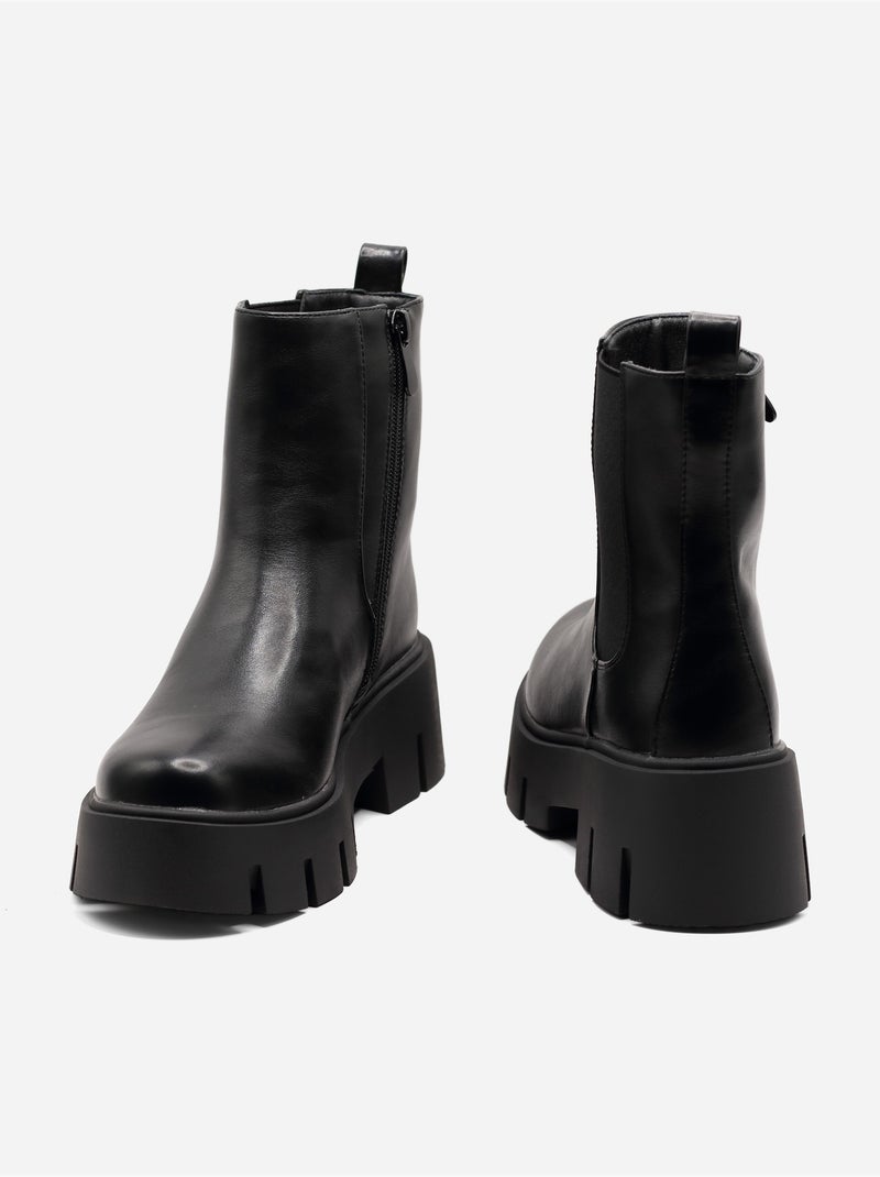 Botas com sola dentada Preto - Kiabi