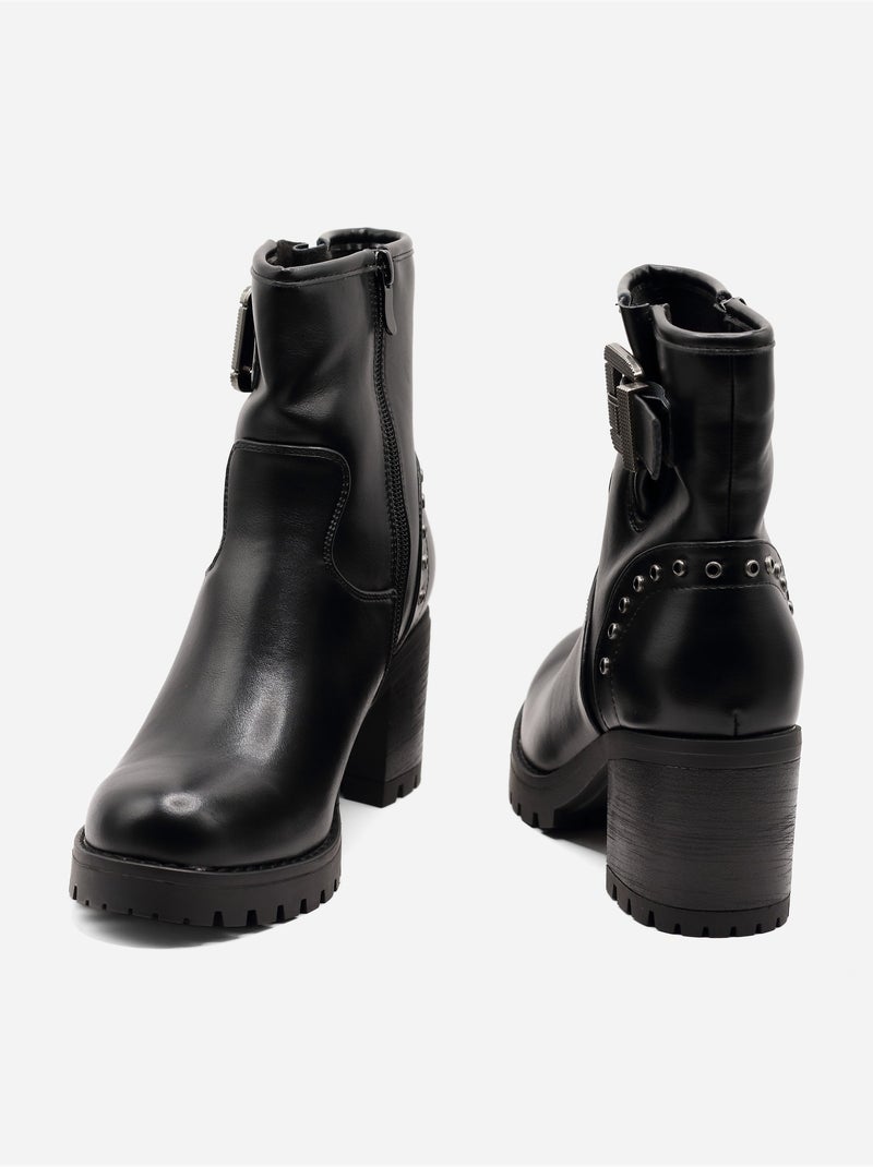 Botas com sola dentada Preto - Kiabi