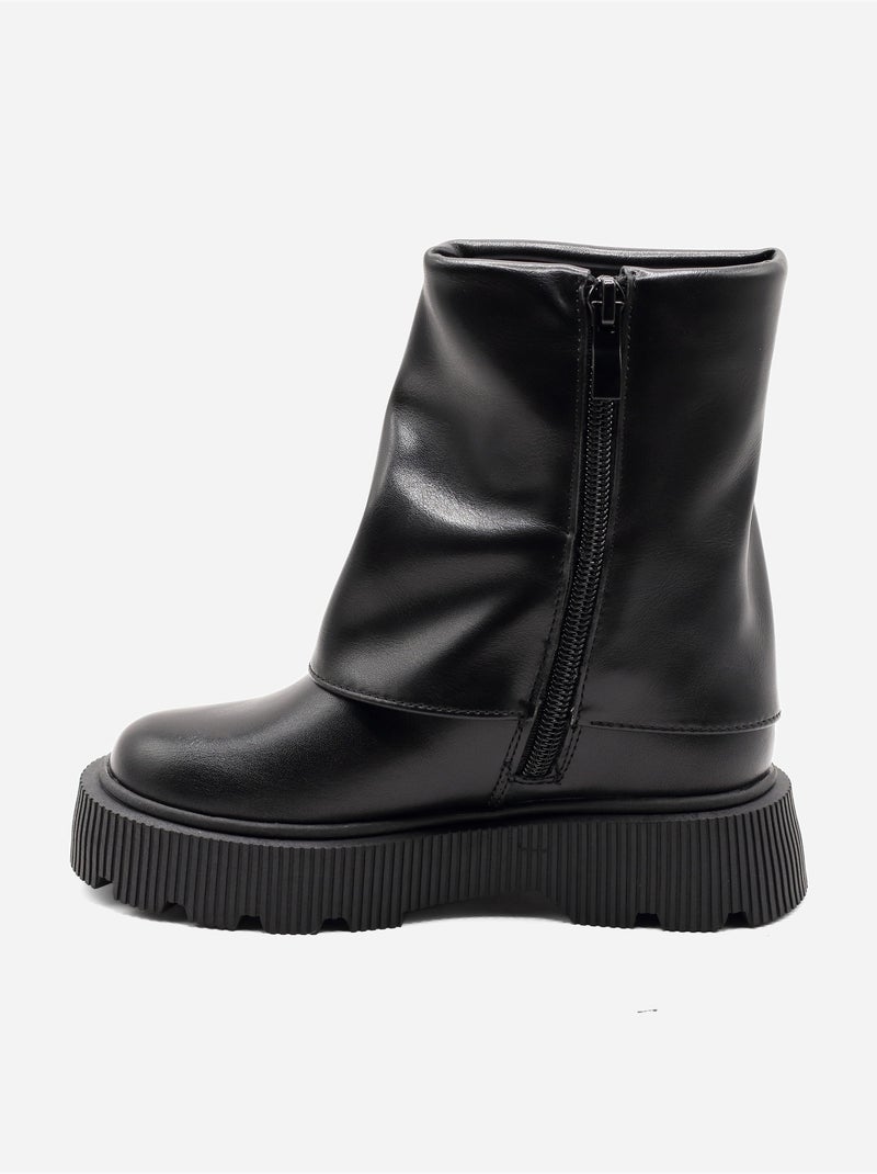 Botas com sola dentada Preto - Kiabi