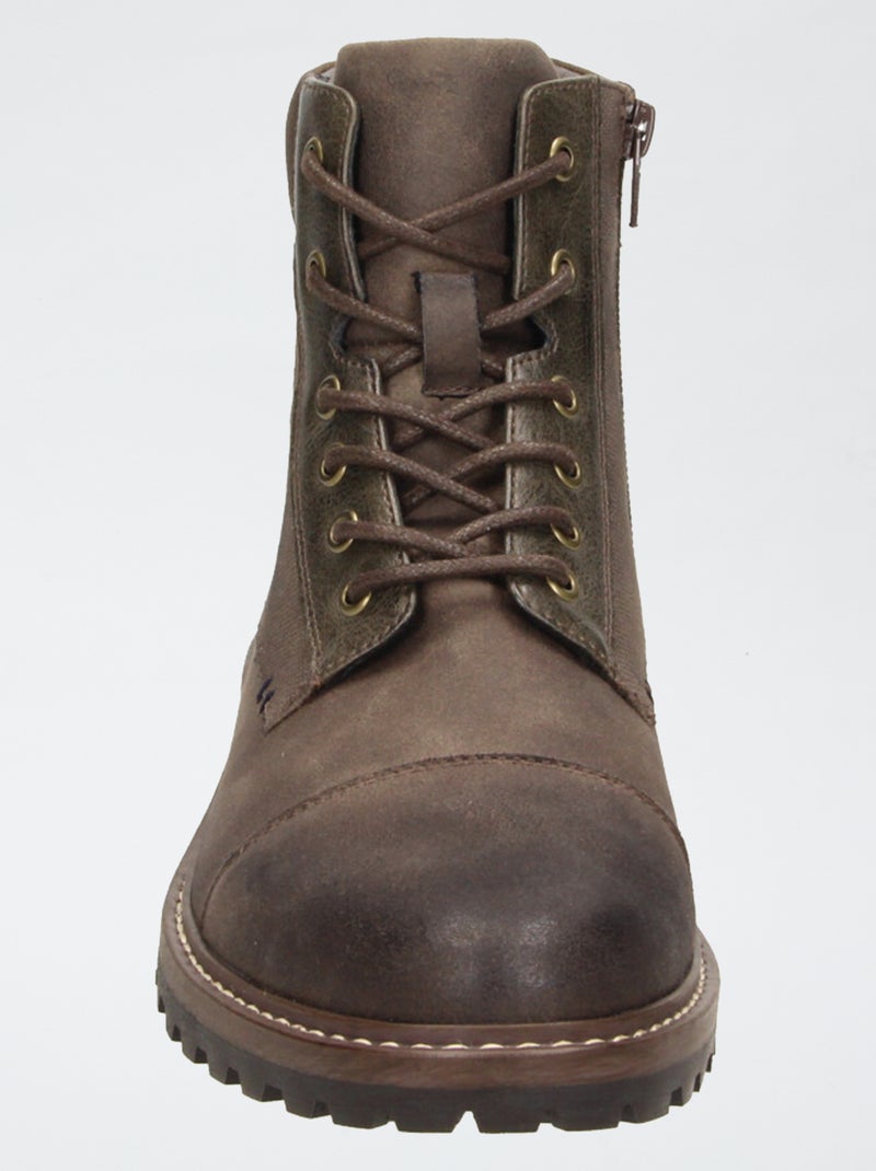 Botas com sola tratorada Castanho - Kiabi