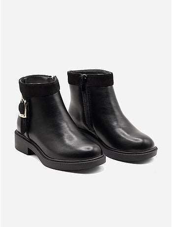 Botas com tira