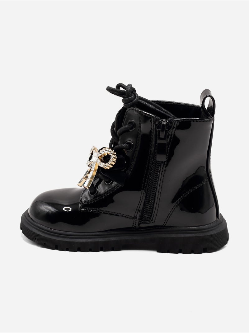 Botas com um laço decorativo Preto - Kiabi