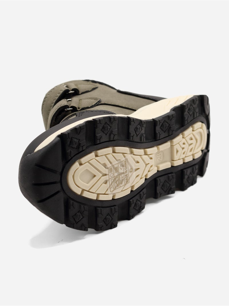 Botas com velcro Branco Caqui - Kiabi