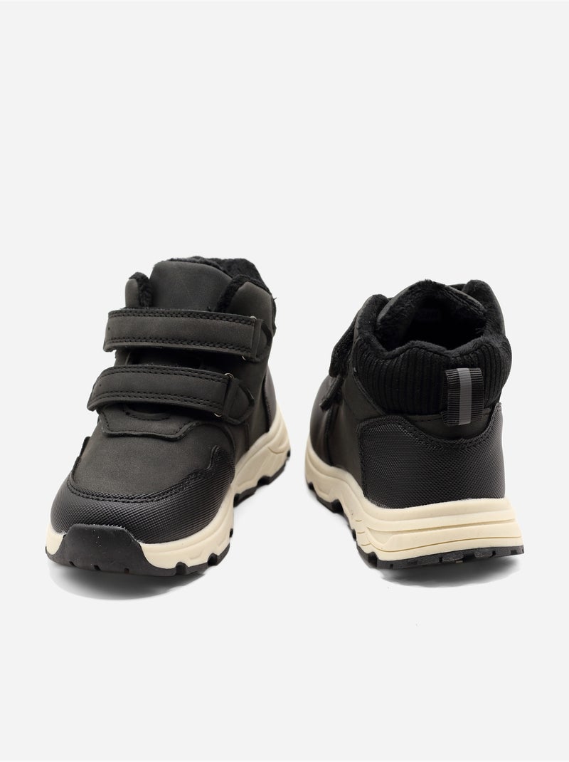 Botas com velcro Preto - Kiabi