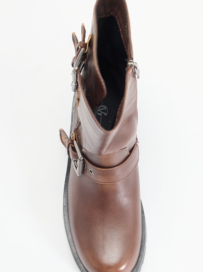 Botas de cano alto em imitação de pele com tira decorativa Castanho - Kiabi
