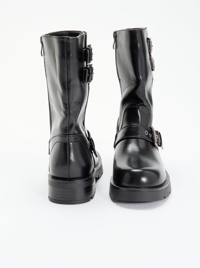 Botas de cano alto em imitação de pele com tira decorativa Preto - Kiabi