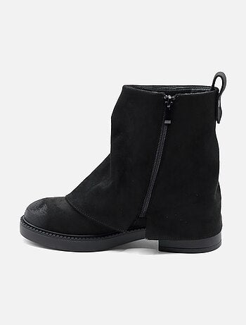 Botas de cano curto com vira