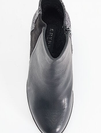 Botas de salto alto com lantejoulas