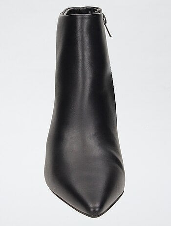 Botas de salto em imitação de pele