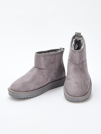 Botas em camurça
