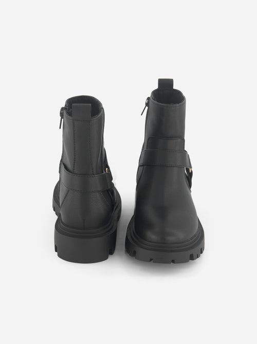 Botas em imitação de pele com tiras decorativas - Kiabi