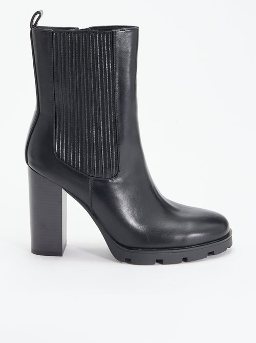 Botas em imitação de pele de salto alto - Kiabi Botas em imitação de pele de salto alto - Kiabi
