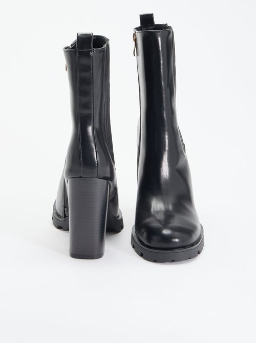 Botas em imitação de pele de salto alto - Kiabi Botas em imitação de pele de salto alto - Kiabi