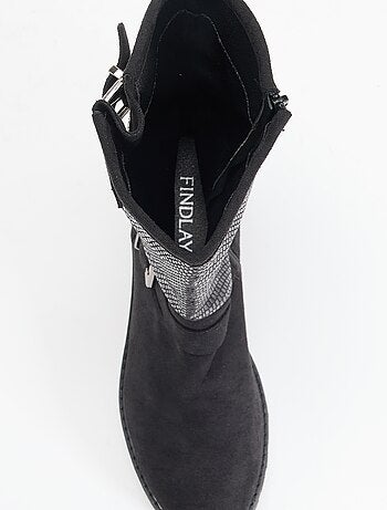 Botas em imitação de pele e camurça