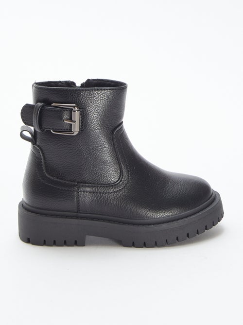 Botas em pele sintética texturada com fivela metálica de fantasia - Kiabi