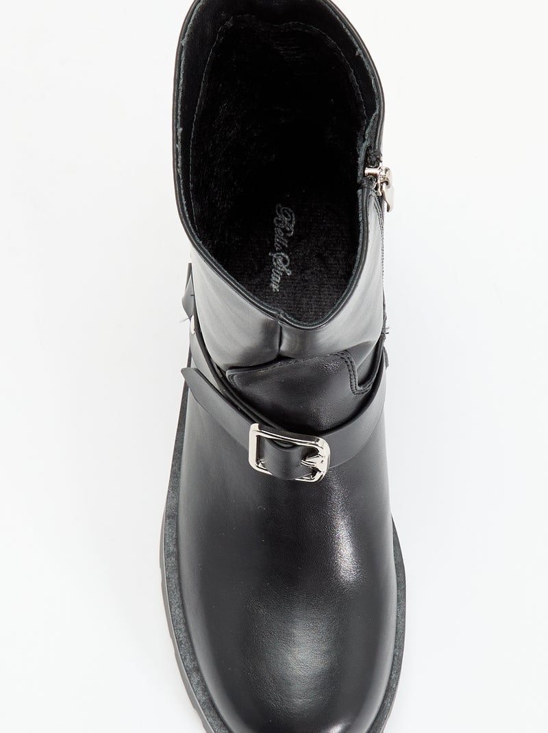 Botas em verniz sintético com tiras decorativas Preto - Kiabi