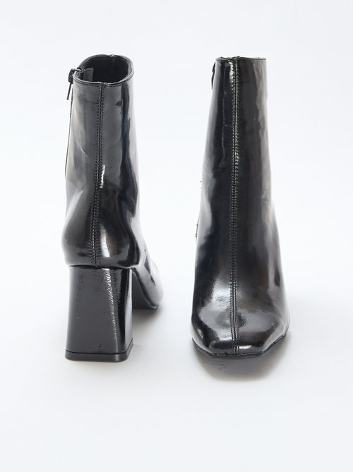 Botas envernizadas com salto quadrado - Kiabi