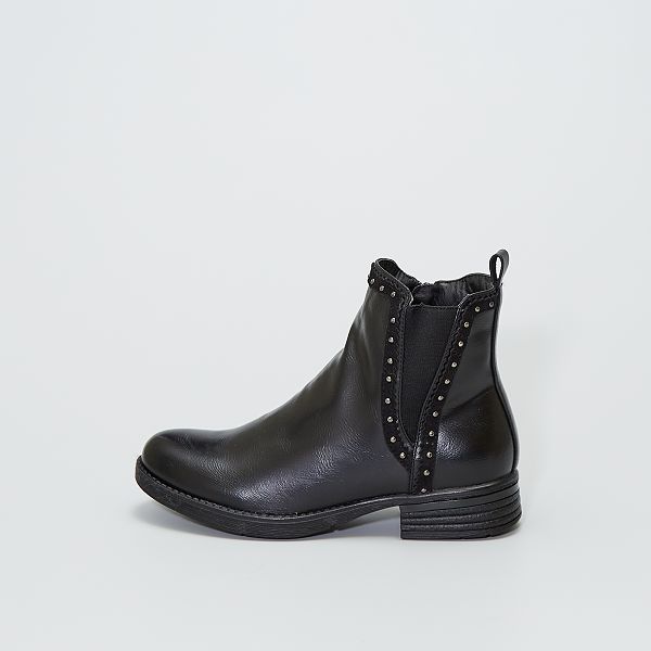 botas com tachas
