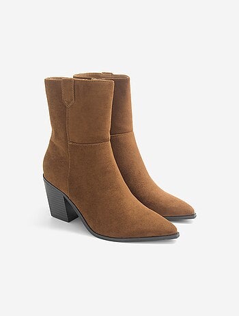 Botas estilo cowboy com salto