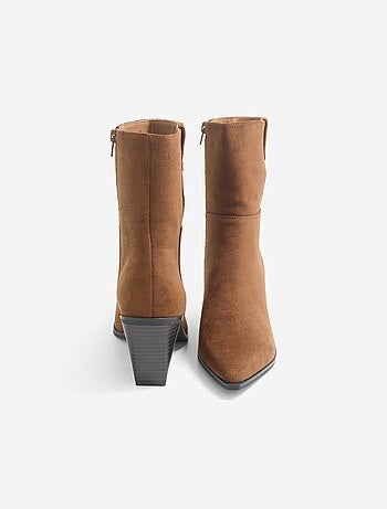 Botas estilo cowboy com salto