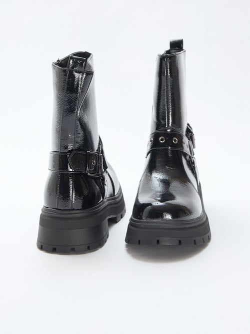 Botas estilo motociclista em verniz liso - Kiabi