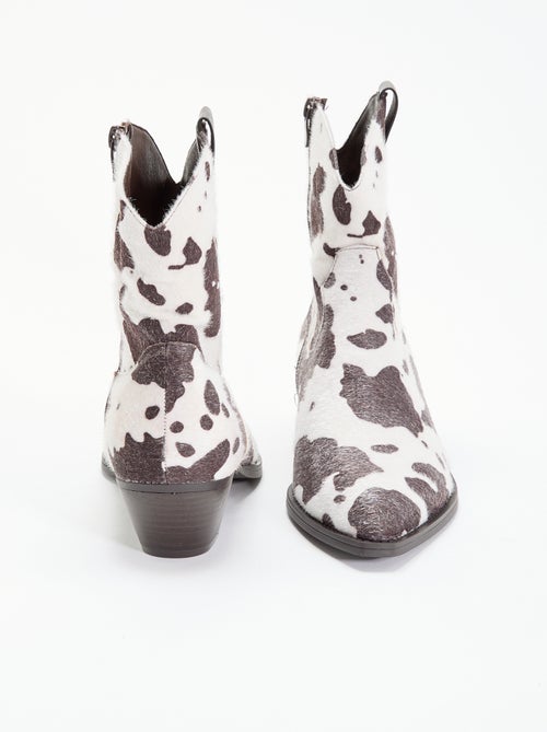 Botas estilo santiags imitação de pele de vaca - Kiabi Botas estilo santiags imitação de pele de vaca - Kiabi
