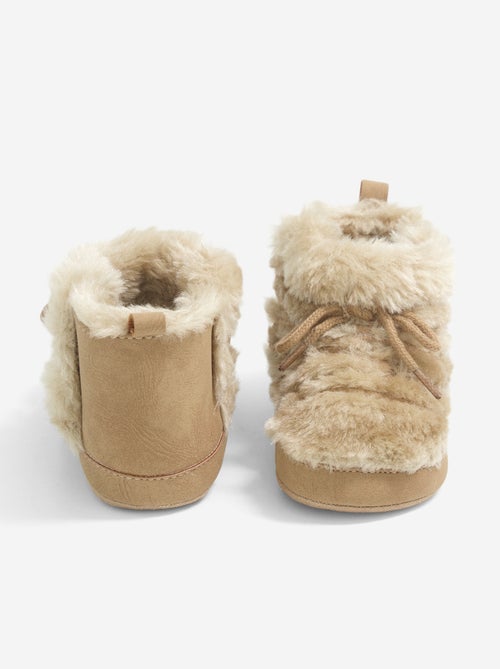 Botas forradas com atacadores - Kiabi Botas forradas com atacadores - Kiabi