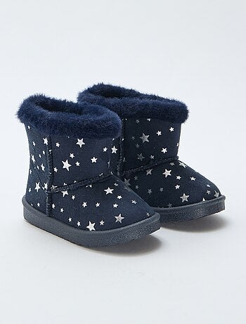 Botas forradas com estampado de estrelas
