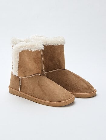 Botas forradas de cano médio