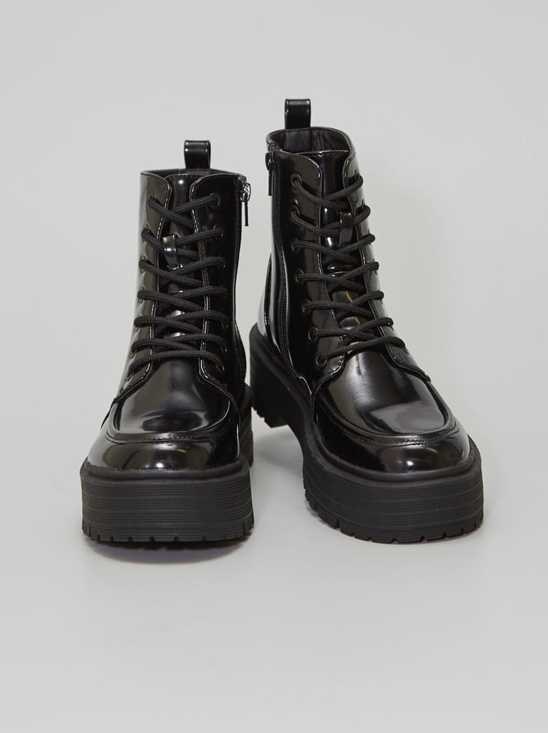 Botas tipo rangers em pele sintética de verniz PRETO - Kiabi