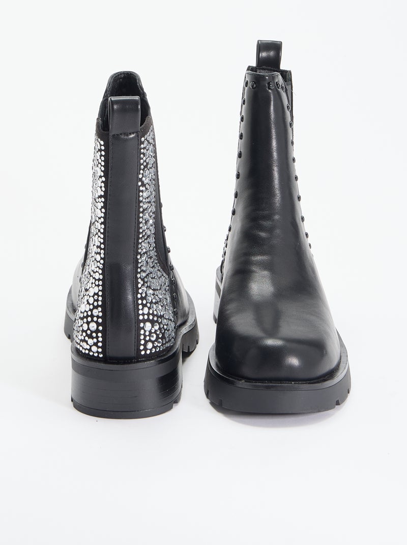 Botins com detalhe cravejado e strass Preto - Kiabi