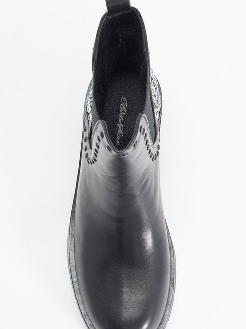 Botins com detalhe cravejado e strass - Kiabi Botins com detalhe cravejado e strass - Kiabi