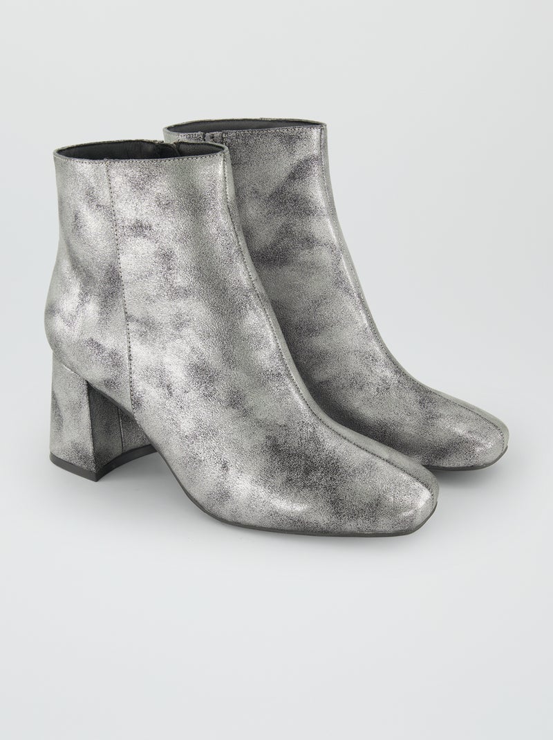 Botins com saltos metalizados Preto - Kiabi