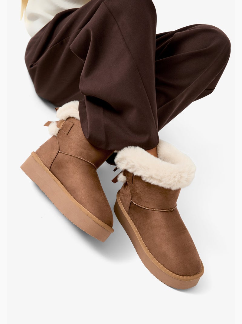 Botins conguitos pelo Castanho - Kiabi