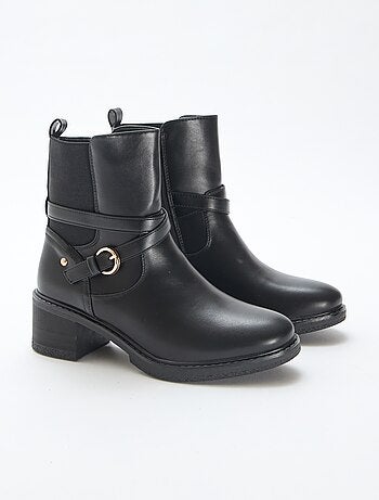 Botins elásticos com tiras